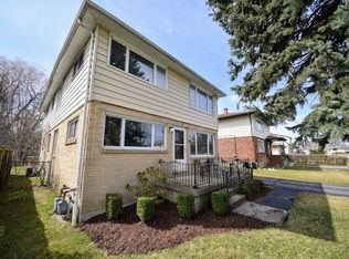 15 Fairelm Ln, Buffalo, NY 14227