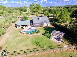 6710 S Mallard Dr, Fulshear, TX 77441