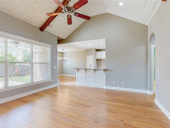 5th image of 3043 E Peaceful Dr