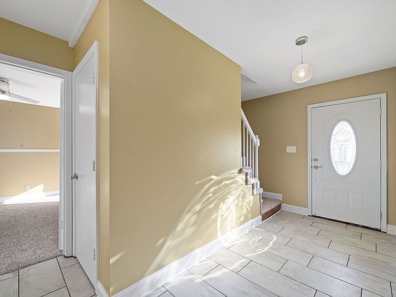 5th image of 341 Randell Dr