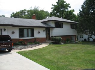 3331 S Monterey Dr, New Berlin, WI 53151