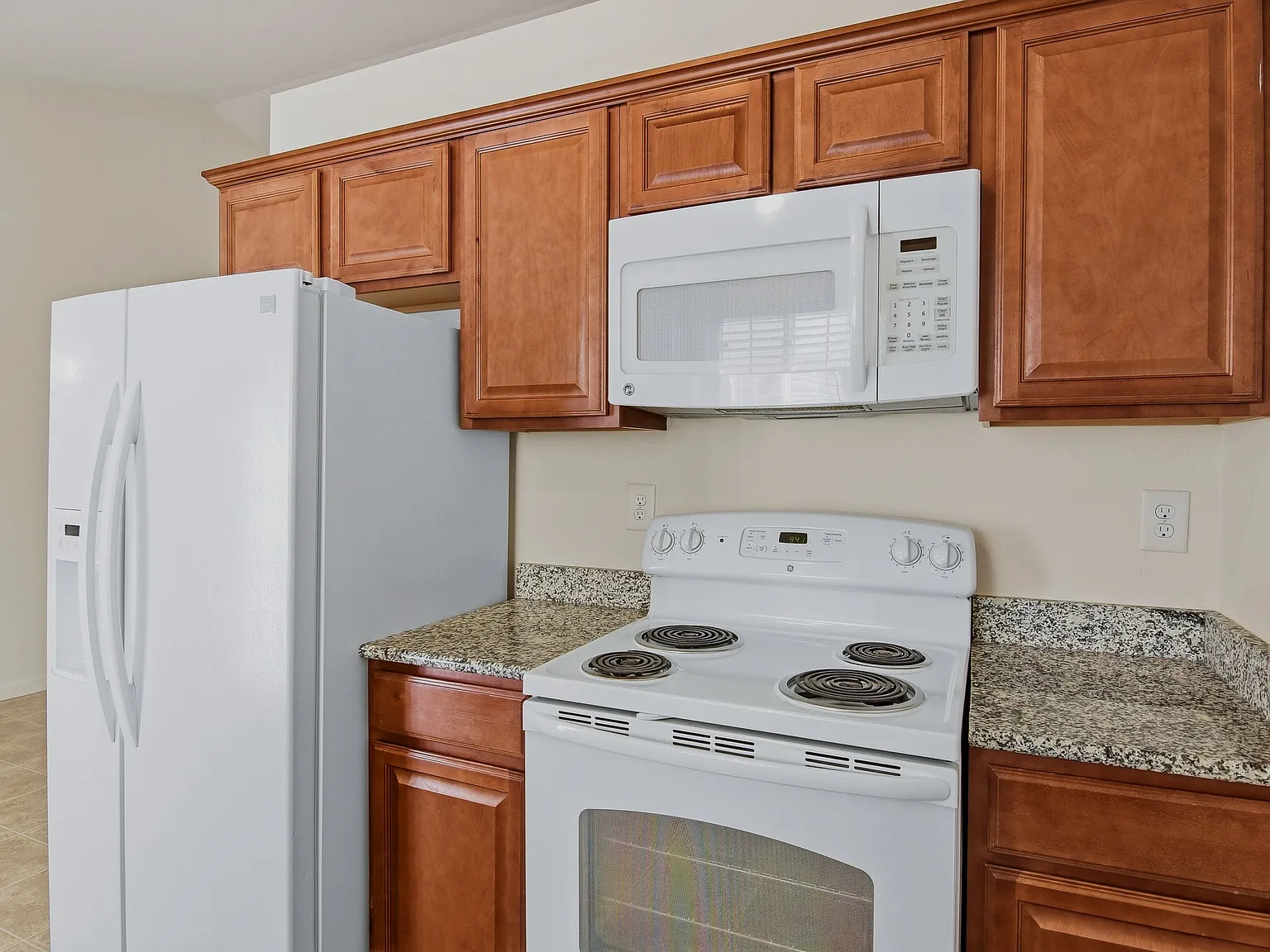 3 bed, 1276 sqft, $1,750 — Photo 3