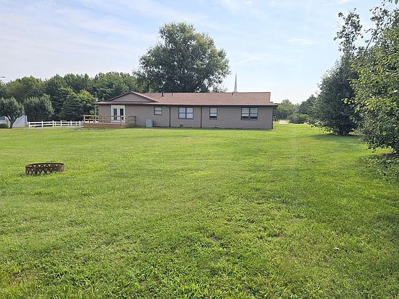3rd image of 110 Grayson Rd