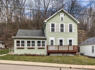 557 Southern Ave, Dubuque, IA 52003