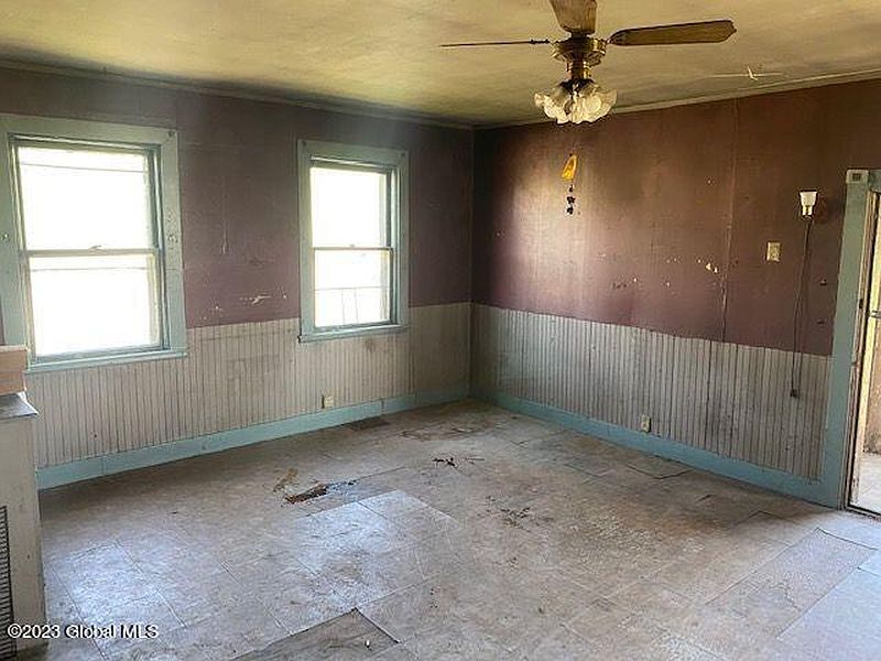 5th image of 801 Oswegatchie Road