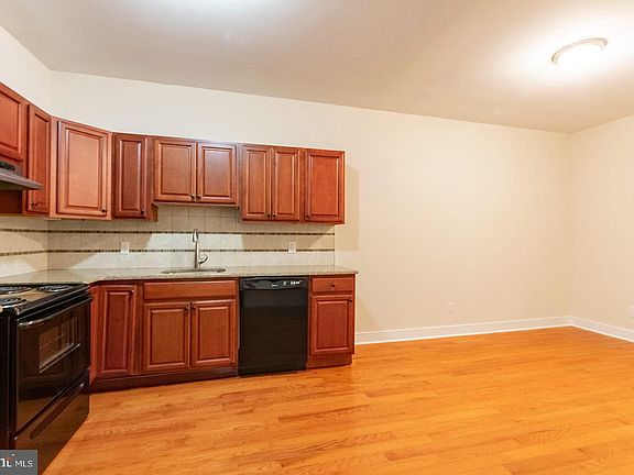 2nd image of 1911 Wharton St #1