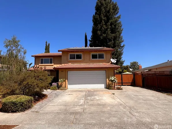 365 London Dr, Gilroy, CA 95020