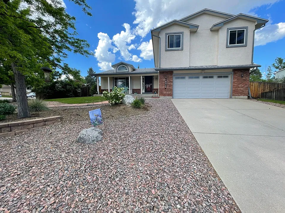 4216 Saunter Dr