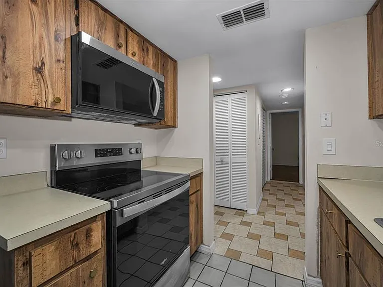 2581 Countryside Blvd #304 — Photo 12