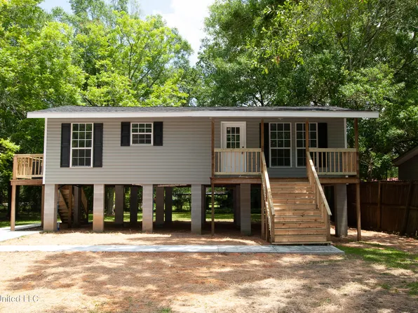 3304 Argentina St, Pascagoula, MS 39581