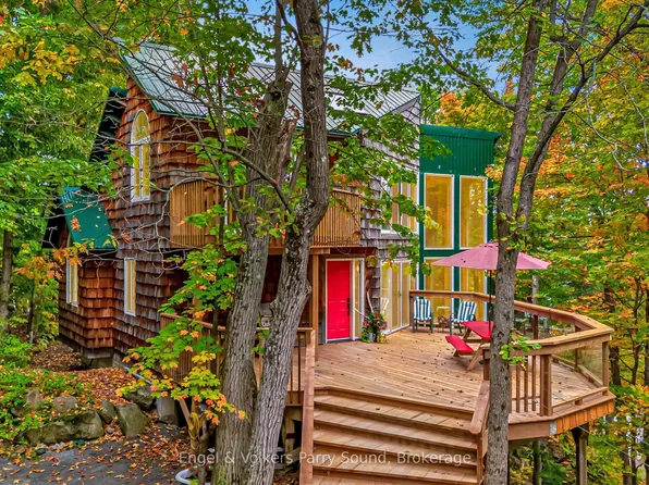 139 Manitou Dr, McKellar, ON P2A 0B4