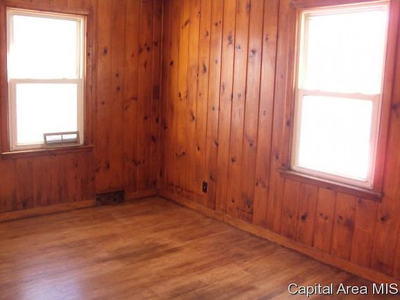 3rd image of 734 27th Avenue Ct