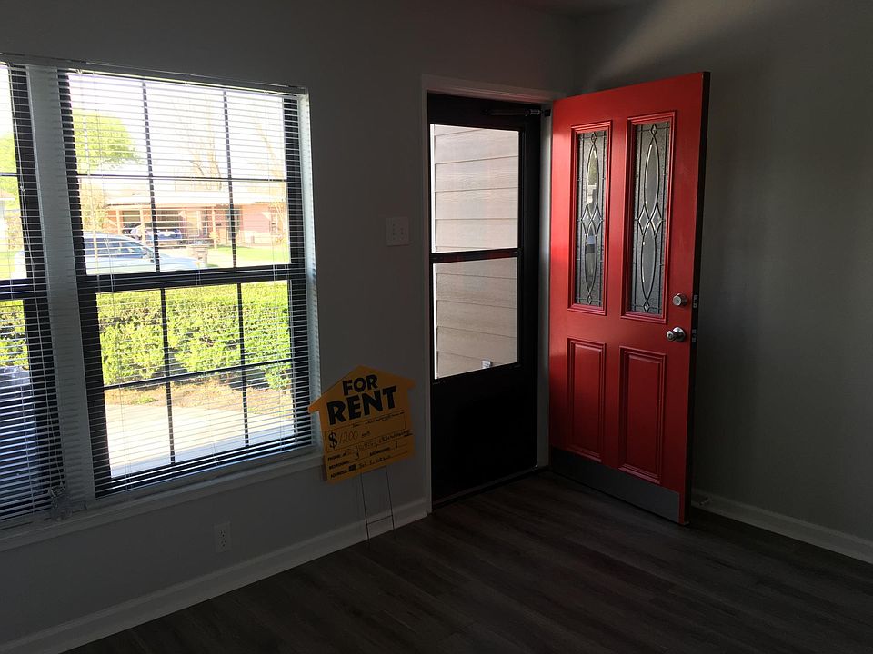 1st image of 362 E Hutchins Pl