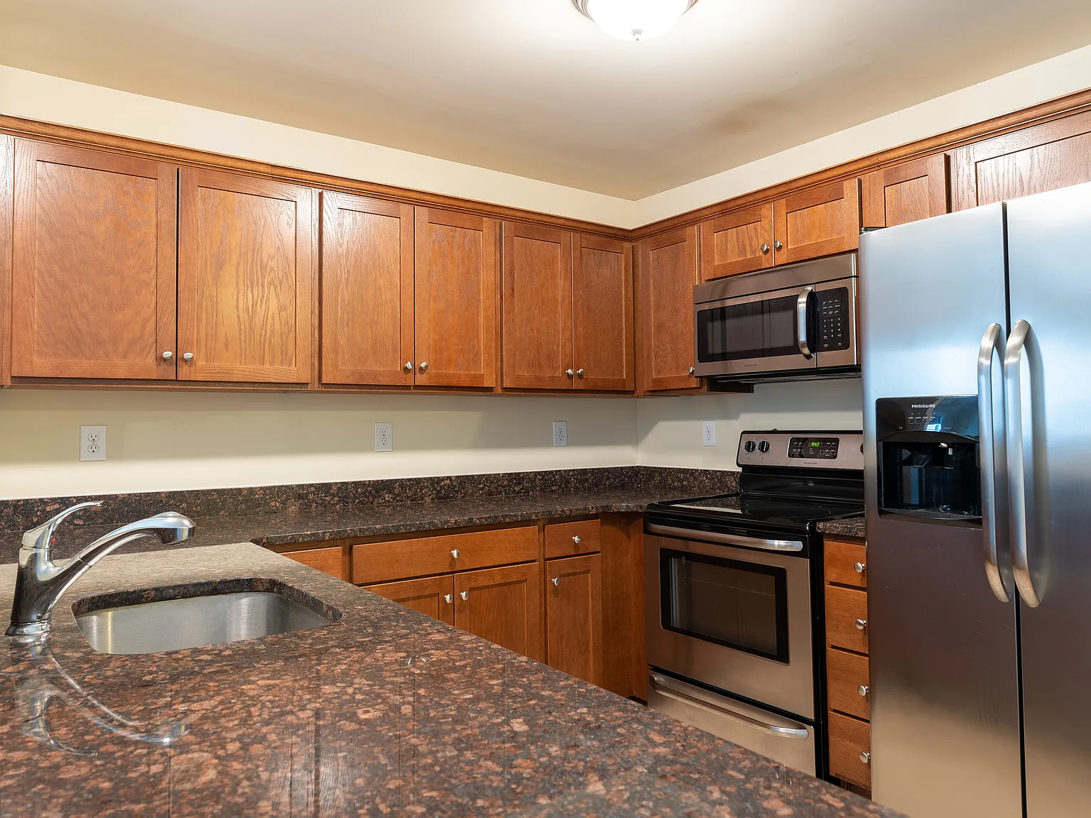 Madison Ave Apartments — Photo 2
