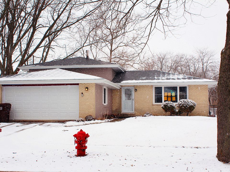 1st image of 23006 East Dr