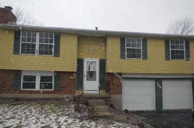 2nd image of 196 Woburn Farm Cir