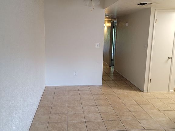 4th image of 550 Jordan Rd APT 12