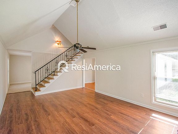 3rd image of 5718 Ackerman Ave