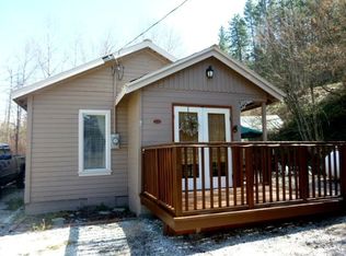 5033 Highway 25 S, Hunters, WA 99137