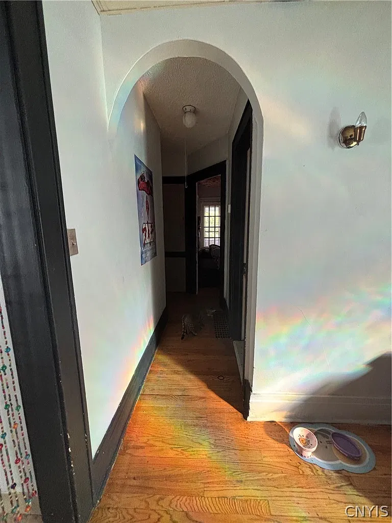 2 bed, 1.0 bath, 1056 sqft, $1,400 — Photo 4
