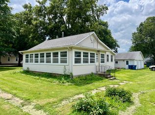 311 Clinton St, Hudson, IL 61748