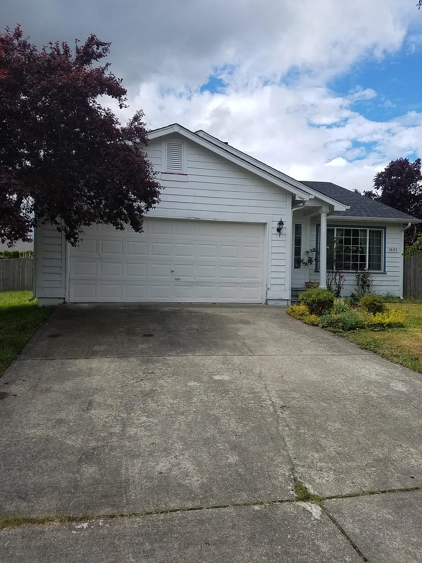 16111 Prairie Creek Loop SE photo 1