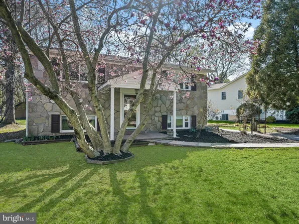 9917 Eldee Dr, Ellicott City, MD 21042