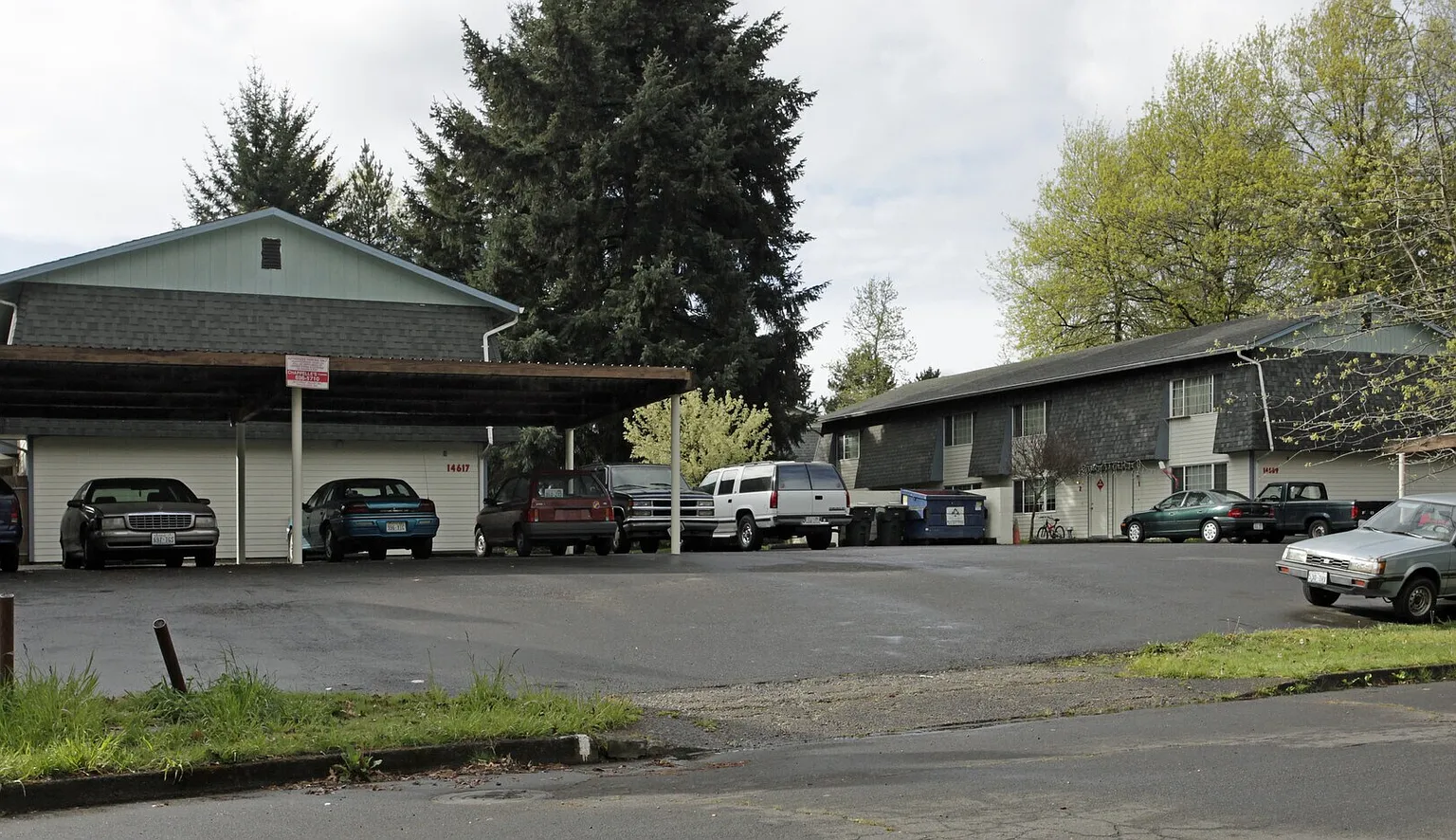 Coast Pine Apartments — Photo 1
