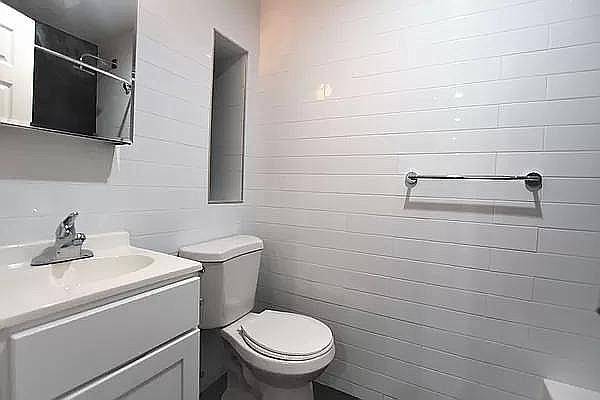 2nd image of 437 W 46th St #2WF