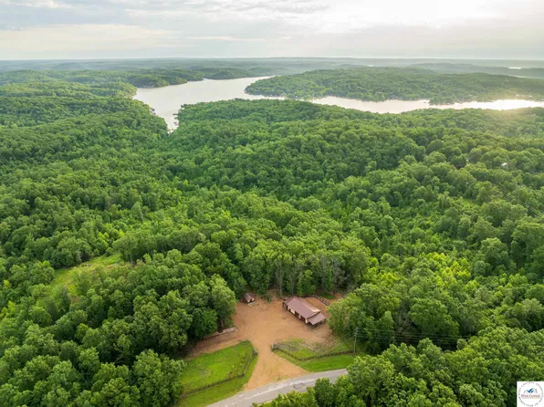 1025 Cliff House Rd, Edwards, MO 65326