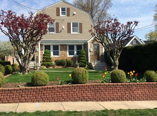 12 Clearview Ave, West Hartford, CT 06119