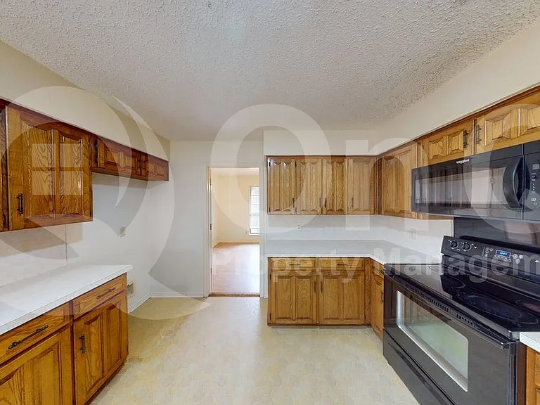 5511 Timber Green Dr — Photo 4