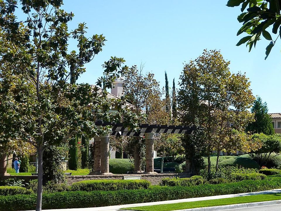 Beautiful Landscape with walking trails and great amenities