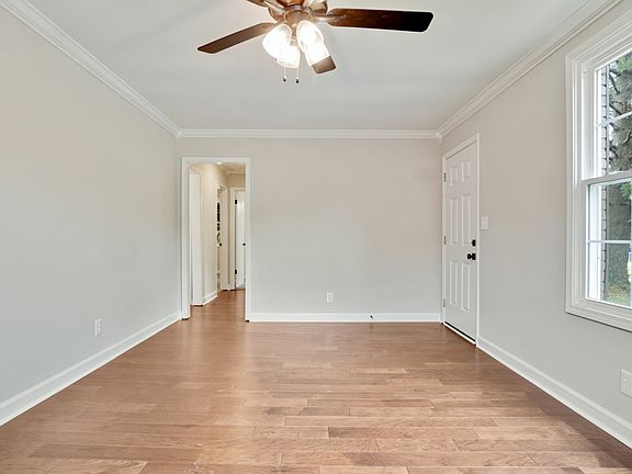 4th image of 102 Desoto Dr