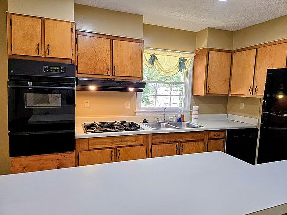 Back wall of kitchen