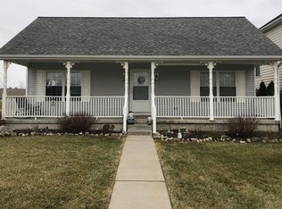 5676 Breezy Porch Dr, Sylvania, OH 43560