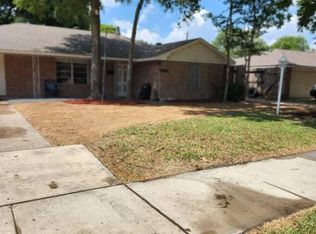 10930 Shadow Wood Dr, Houston, TX 77043