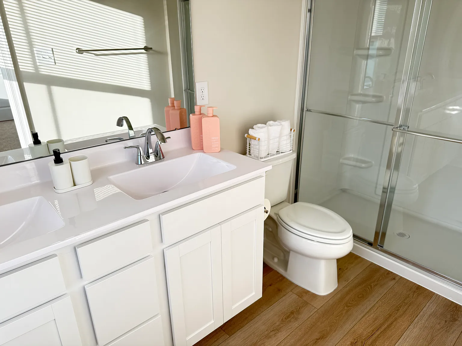 4 bed, 2.5 bath, 2134 sqft, $2,250 — Photo 2