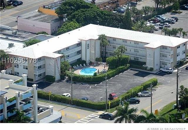 2nd image of 120 NE 20th Ave APT 7