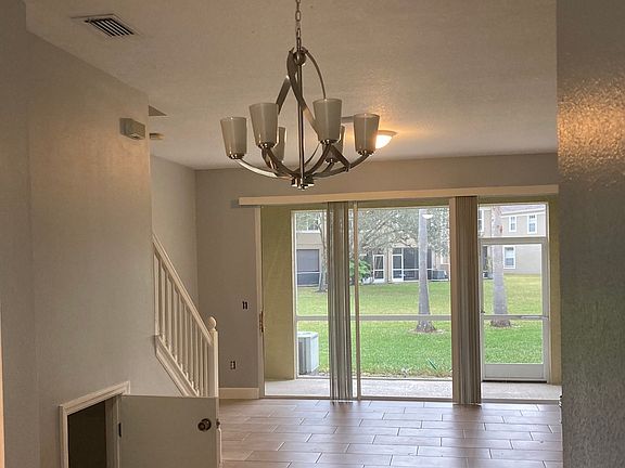 5th image of 11119 Windsor Place Cir