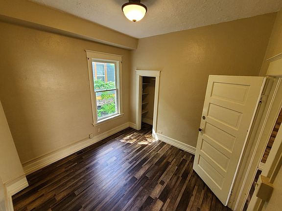 5th image of 825 & 829 Sherwood St