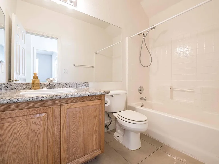 212 Waterton Lakes Ave — Photo 21