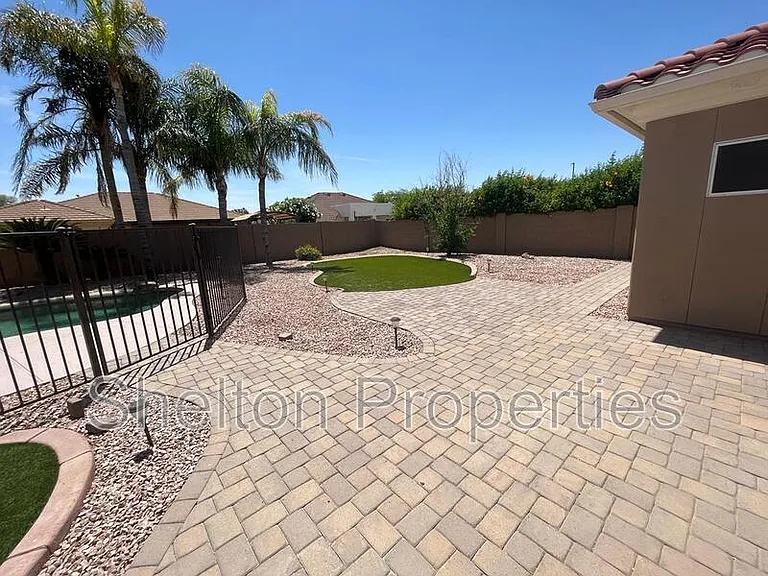 13139 W Granada Rd — Photo 16