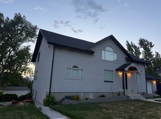 10025 N Oak Rd, Cedar Hills, UT 84062