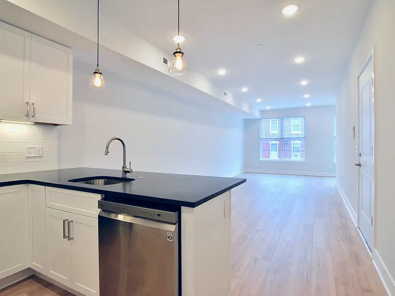 2130 N 2nd St #2 — Photo 4