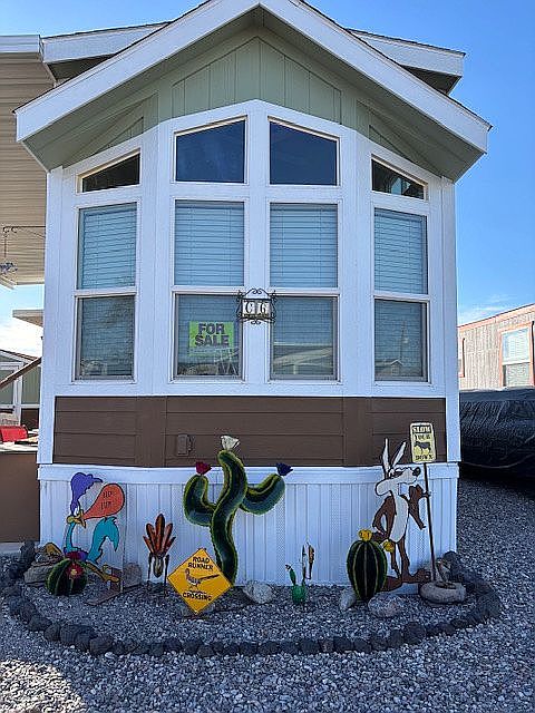         Front Facing Street 