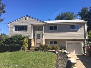 8 Crescent Pl, Hazlet, NJ 07730