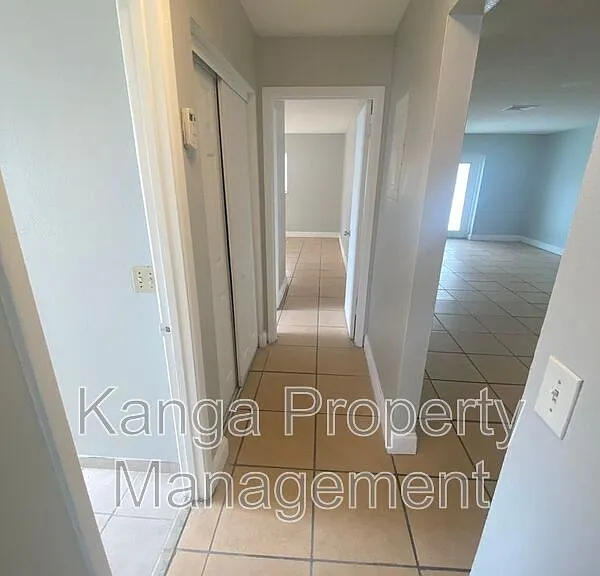 4329 Cocoanut Rd — Photo 13
