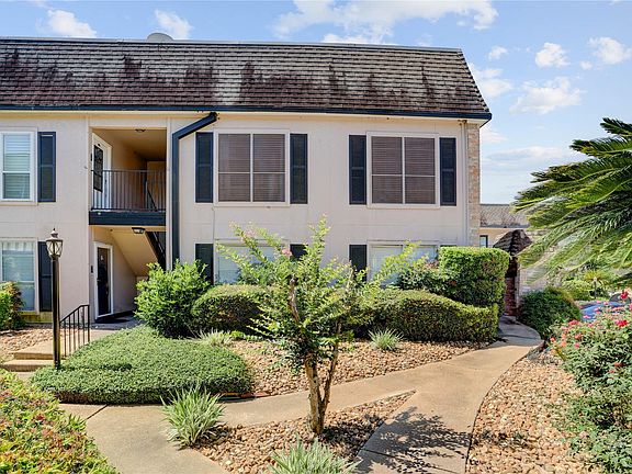 2nd image of 1807 Stoney Brook Dr APT 204
