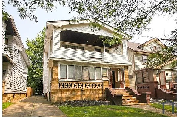 3593 W 120th St photo 1
